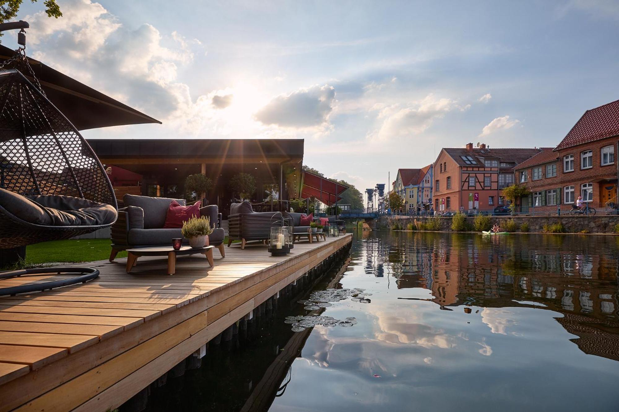Hotel & Restaurant Fackelgarten Plau Am See Exterior foto
